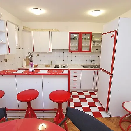 Damir 864 Apartment *