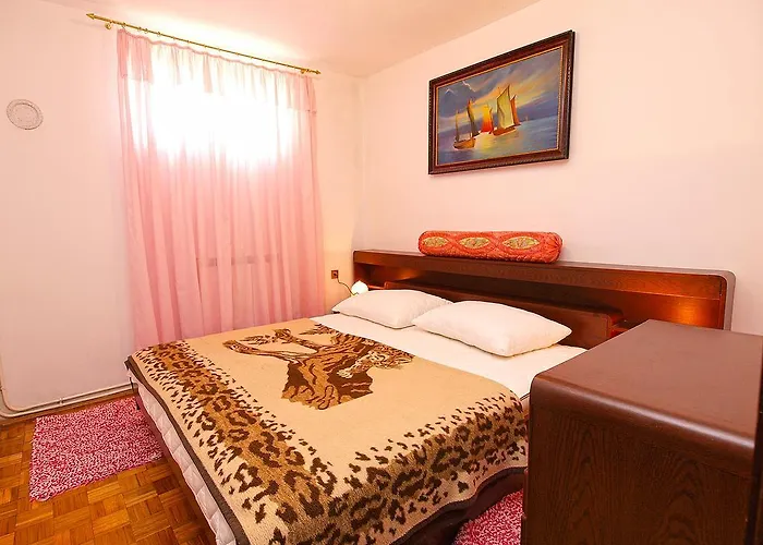 Damir 864 Apartment *